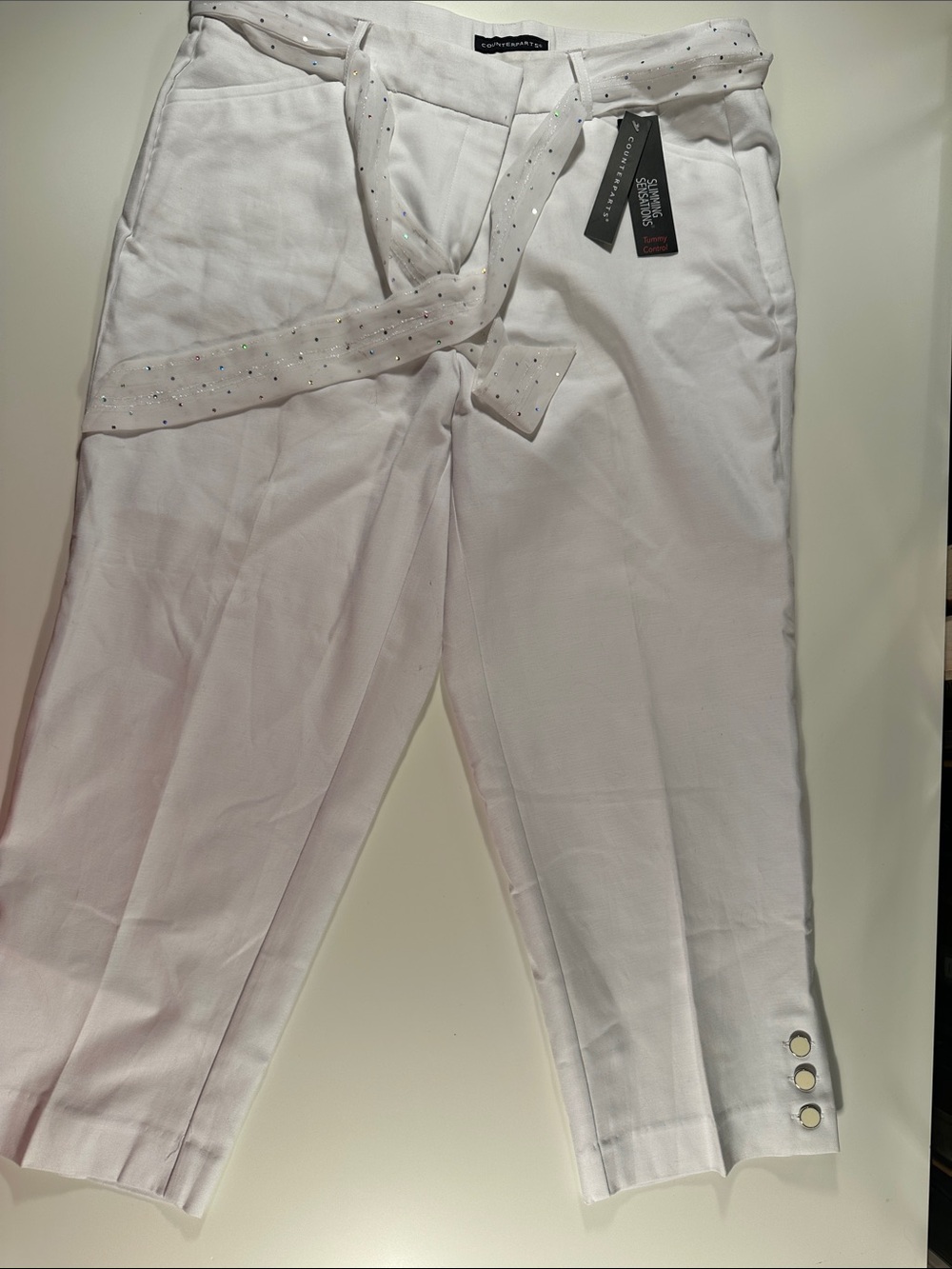 Counterparts White Cropped Capris with Button Trim